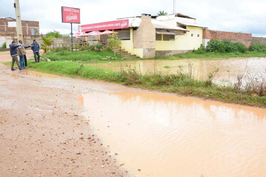 Vereador Adinilson Pereira denuncia situação de alagamento na Lagoa das Flores
