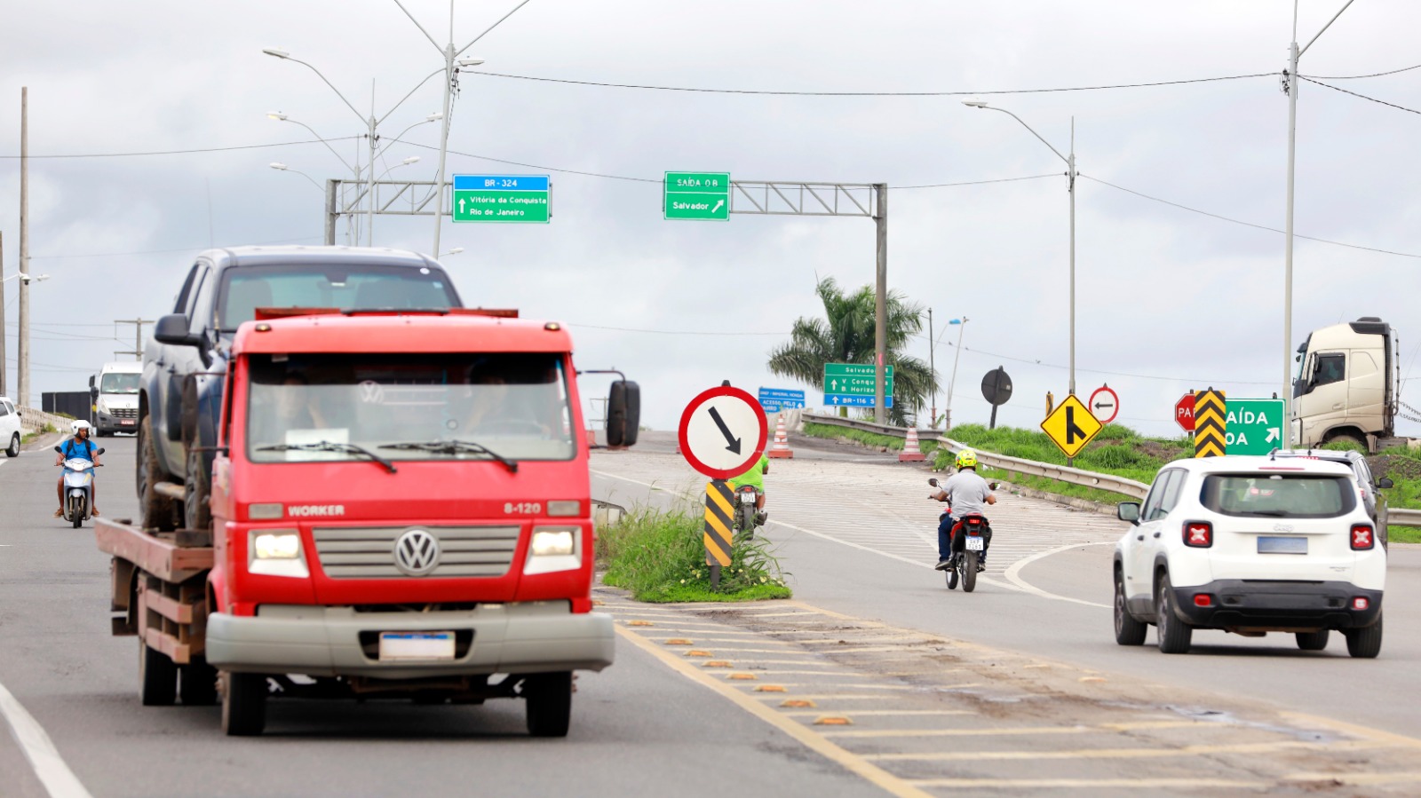 Desconto de 8% no IPVA para veículos com placas de final 5 vai até esta quinta (28)