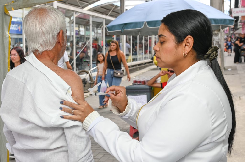 Conquista: Secretaria Municipal de Saúde amplia vacinação contra a gripe para público geral