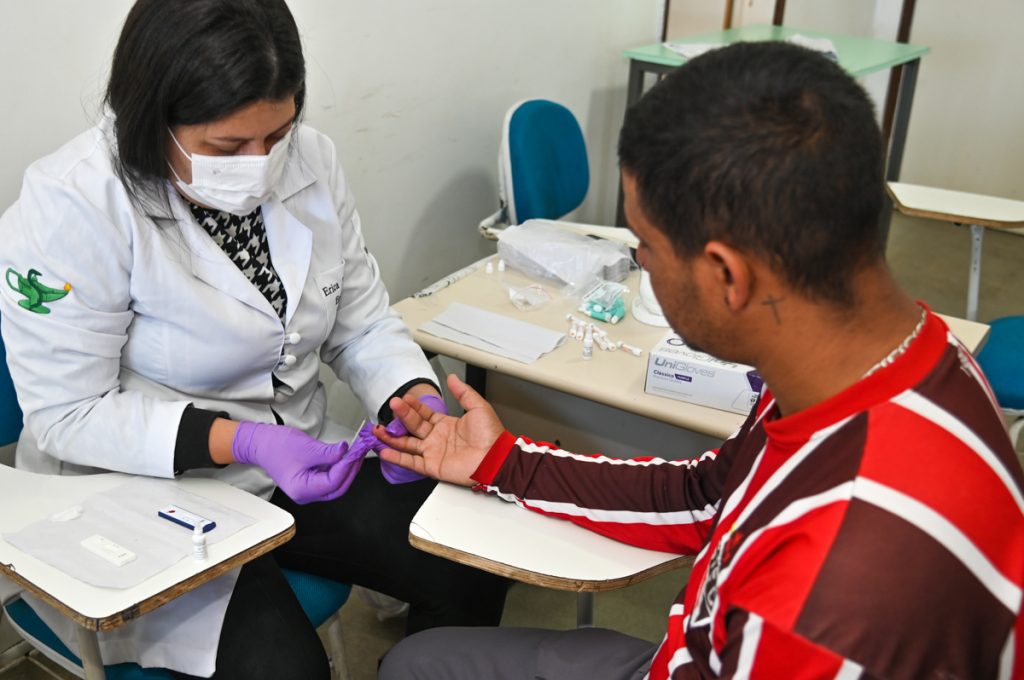 Conquista: mês de luta contra as hepatites virais realiza ações de saúde